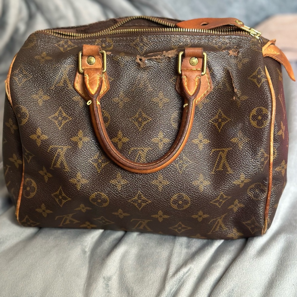 💥 AUTHENTIC LOUIS VUITTON SPEEDY 25 💥